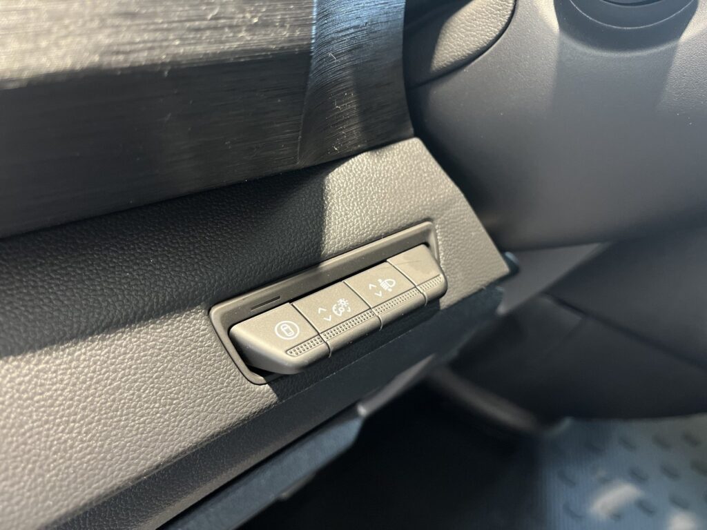 Renault Trafic Exposé-Bild 18