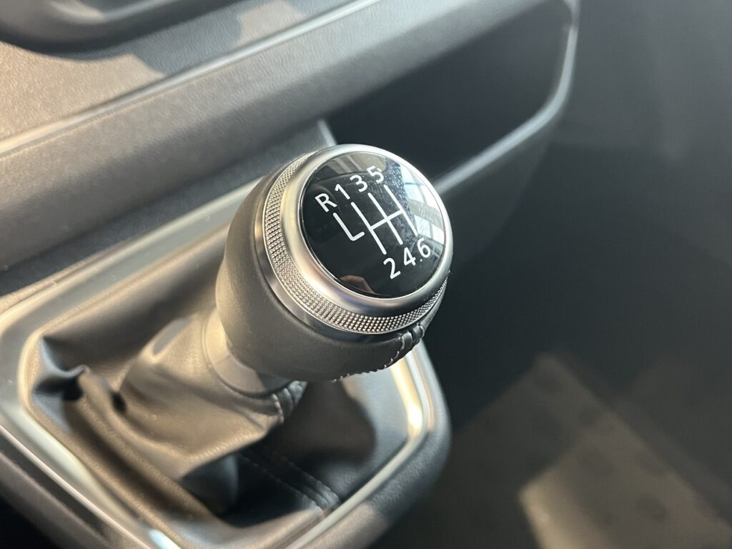 Renault Trafic Exposé-Bild 23