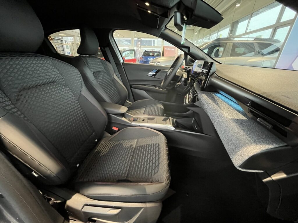 Renault Clio Exposé-Bild 8