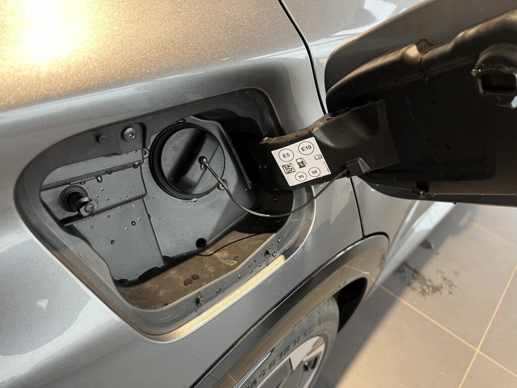 Renault Clio Exposé-Bild 10