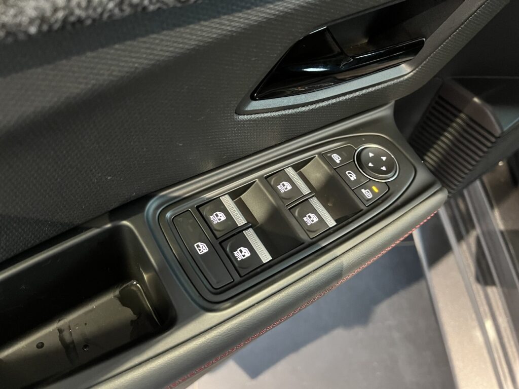 Renault Clio Exposé-Bild 20