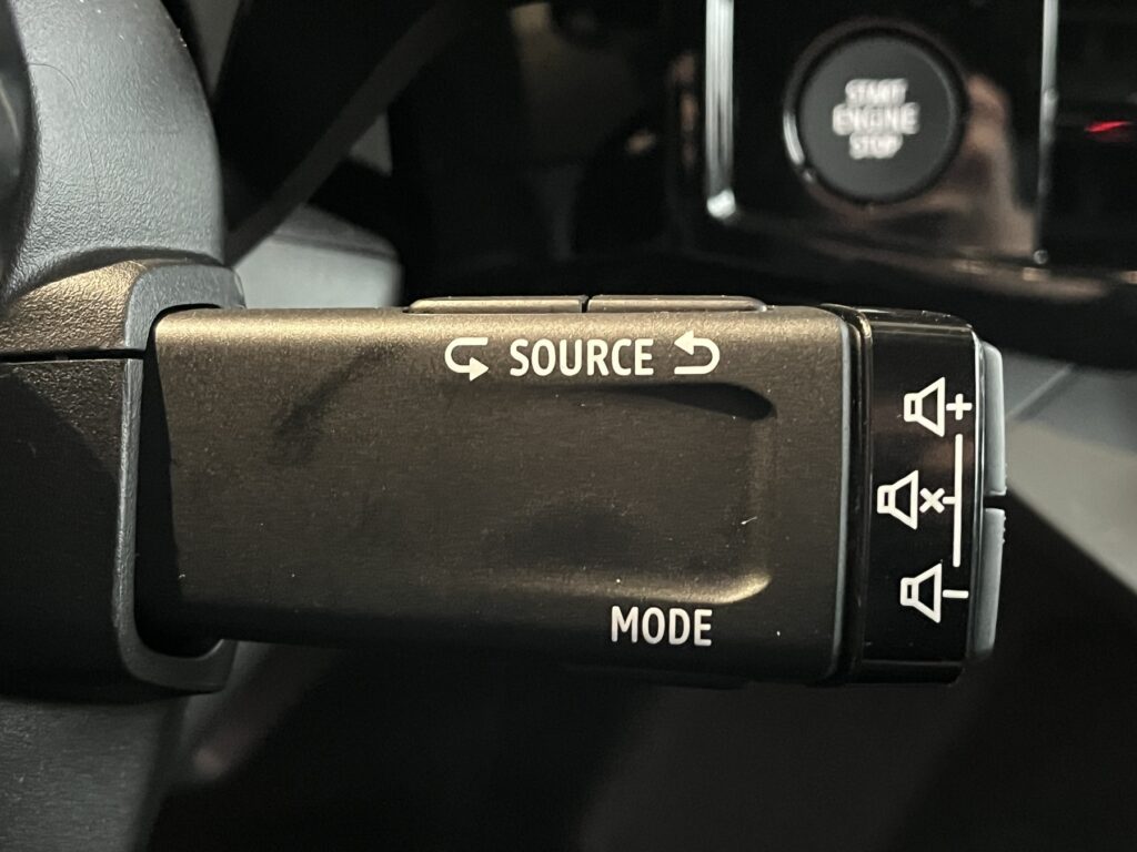 Renault Clio Exposé-Bild 29