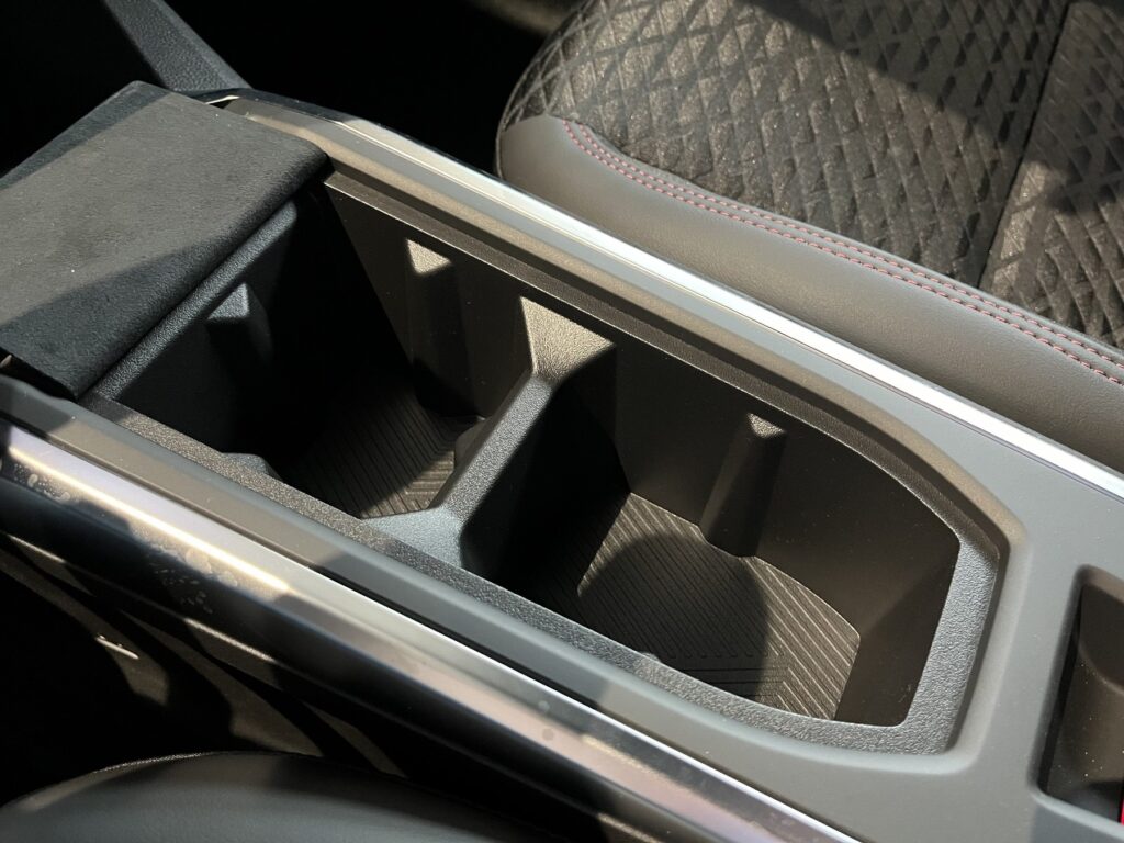 Renault Clio Exposé-Bild 36