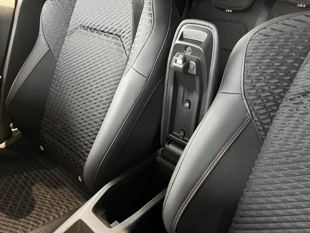 Renault Clio Exposé-Bild 37