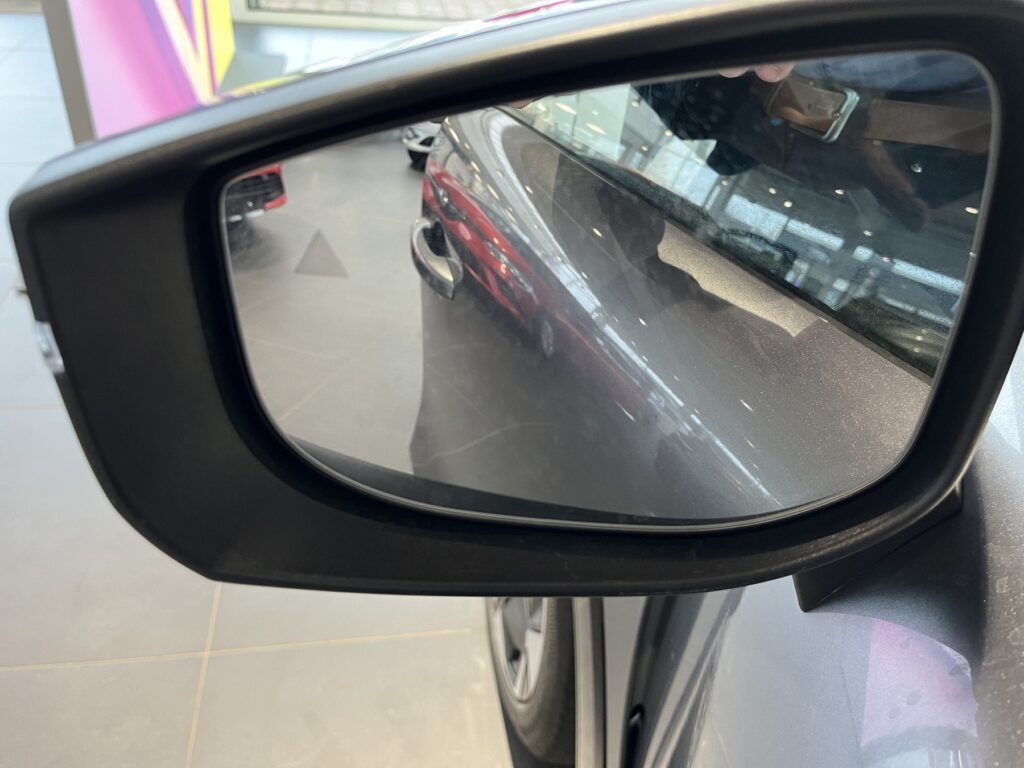 Renault Clio Exposé-Bild 45