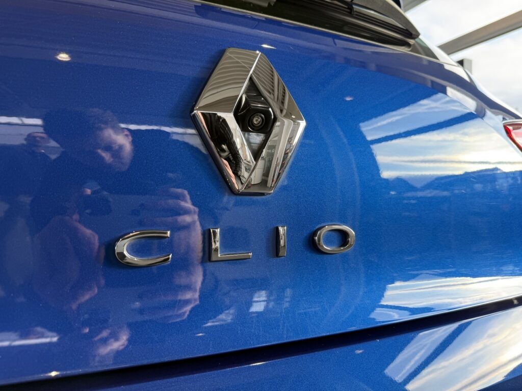 Renault Clio Exposé-Bild 15