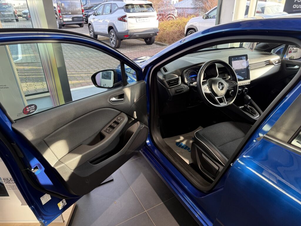 Renault Clio Exposé-Bild 21