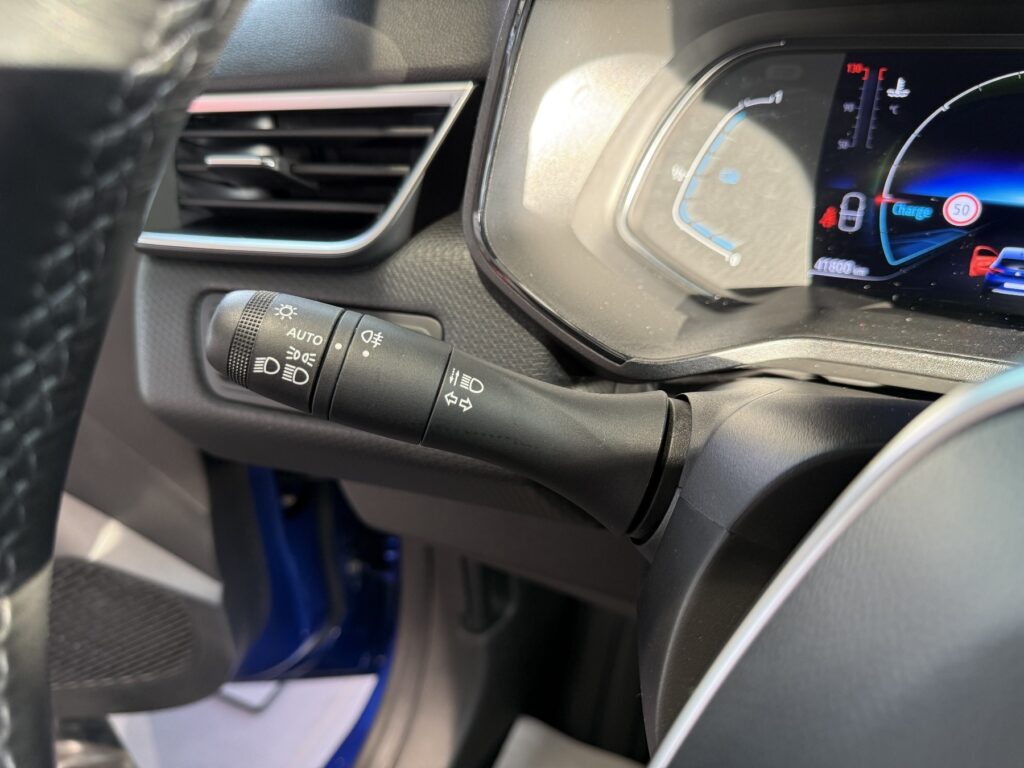 Renault Clio Exposé-Bild 28