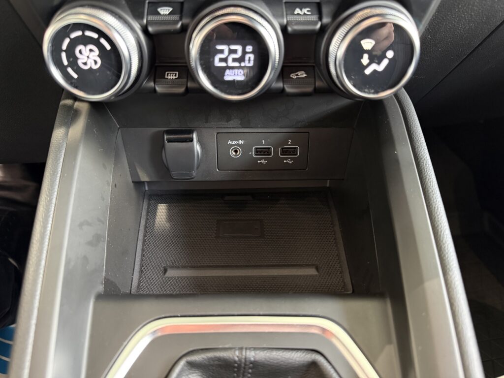 Renault Clio Exposé-Bild 34