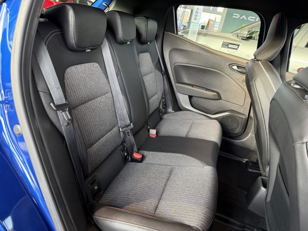 Renault Clio Exposé-Bild 10