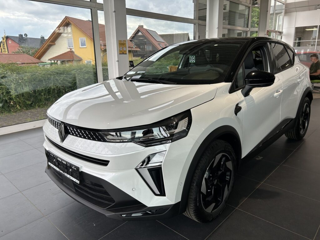 Renault Captur Exposé-Bild 1
