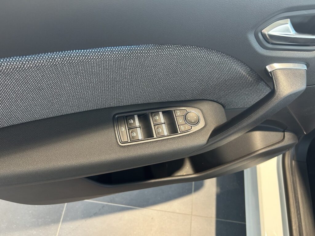 Renault Captur Exposé-Bild 15