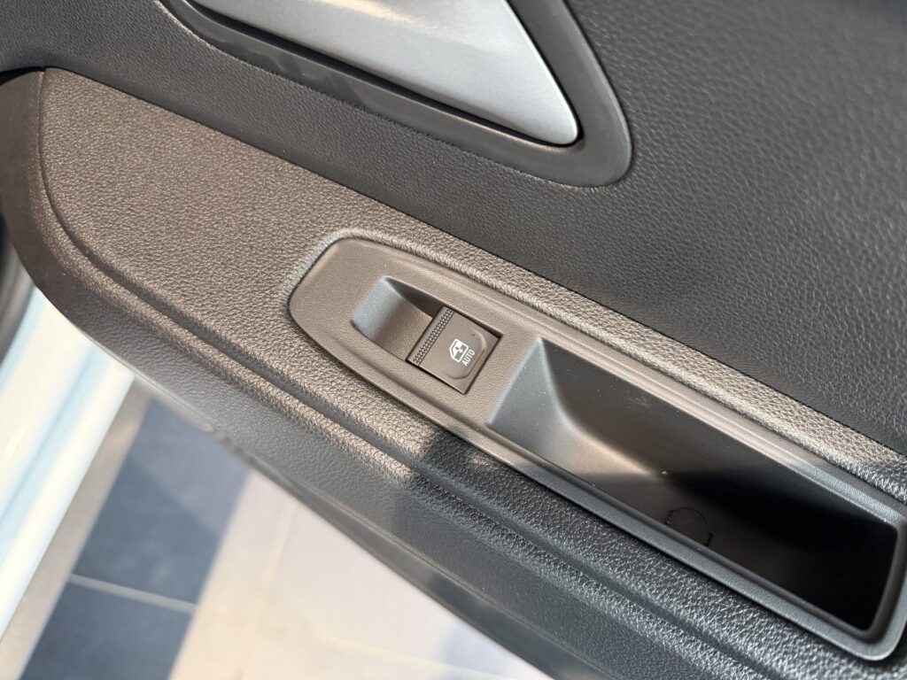 Dacia Duster Exposé-Bild 13