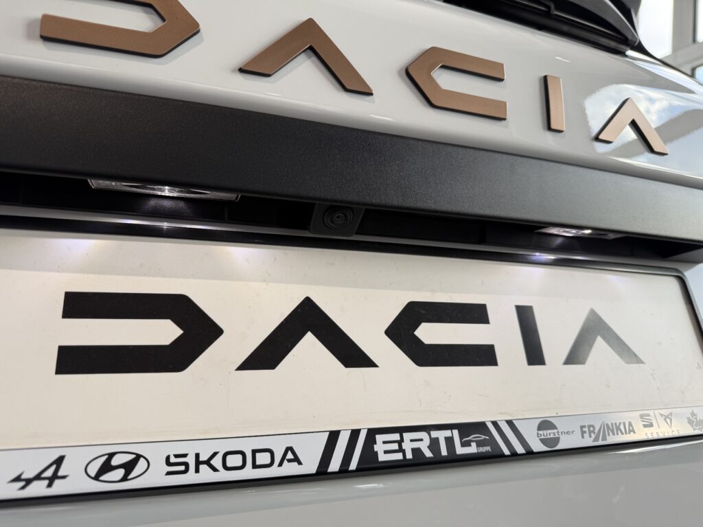 Dacia Duster Exposé-Bild 16