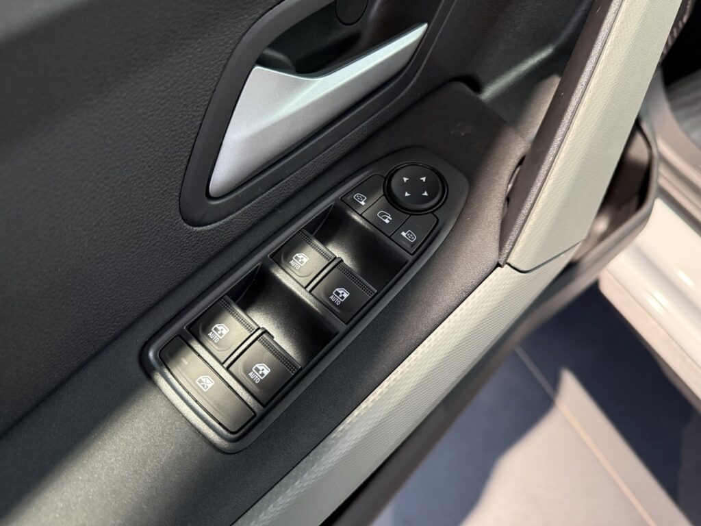 Dacia Duster Exposé-Bild 24