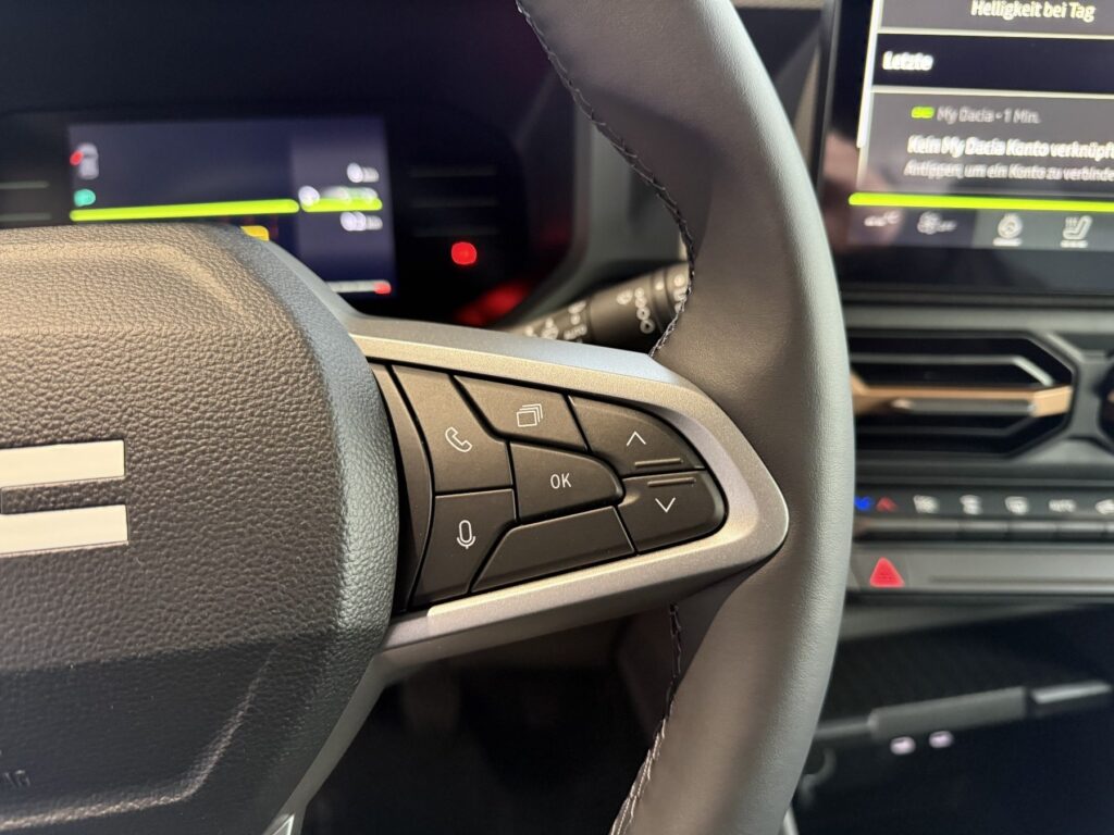 Dacia Duster Exposé-Bild 28