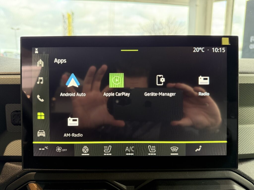 Dacia Duster Exposé-Bild 33