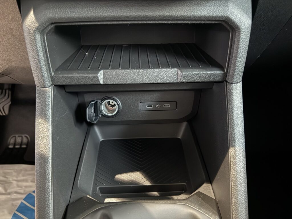 Dacia Duster Exposé-Bild 35