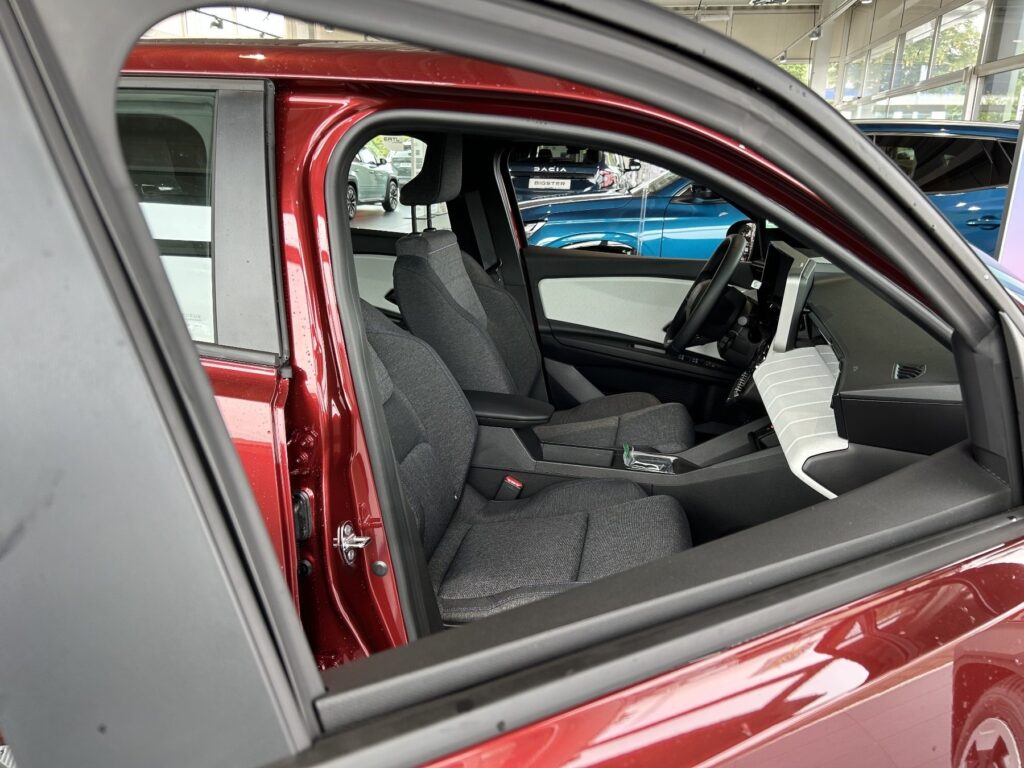 Renault R 4 Exposé-Bild 5