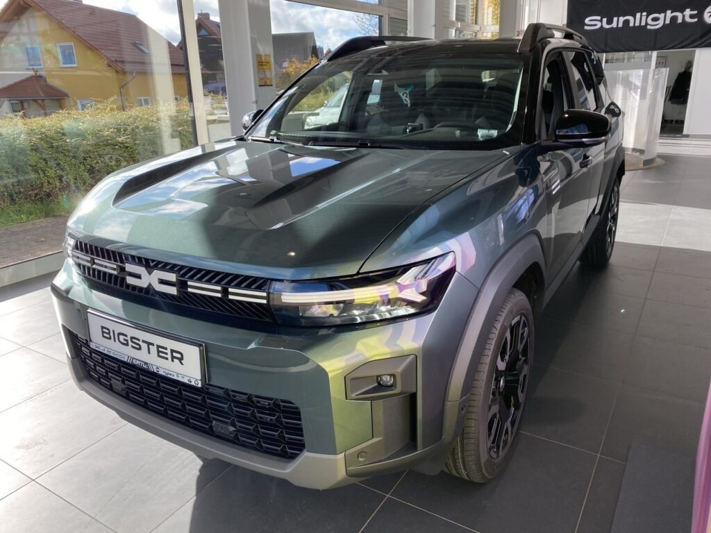 Dacia Bigster Exposé-Bild 1