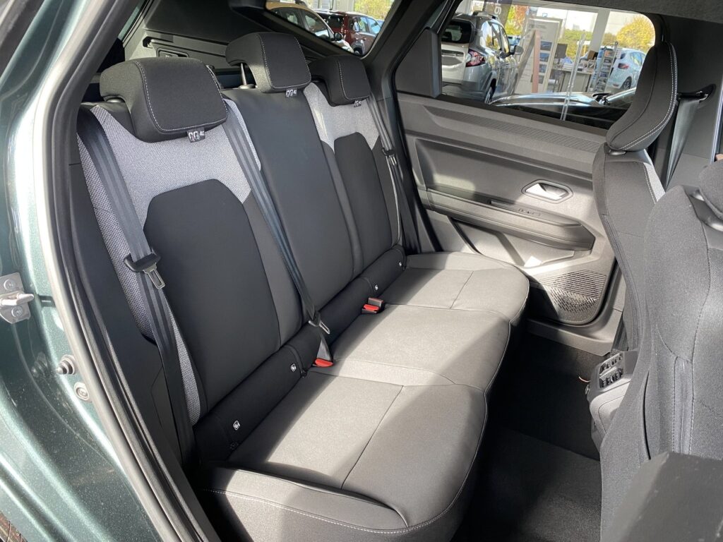 Dacia Bigster Exposé-Bild 10