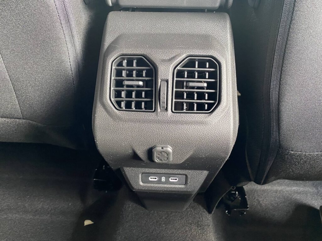 Dacia Bigster Exposé-Bild 12