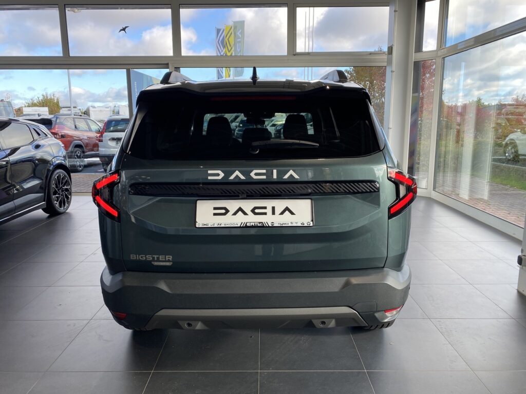 Dacia Bigster Exposé-Bild 15