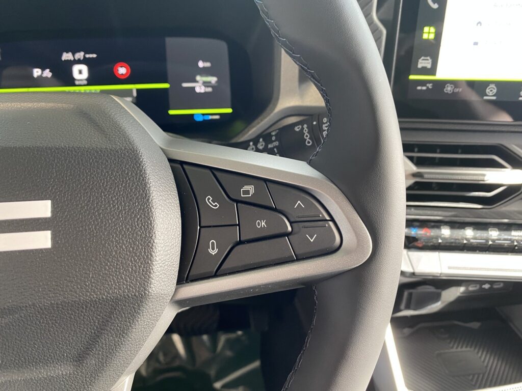 Dacia Bigster Exposé-Bild 29