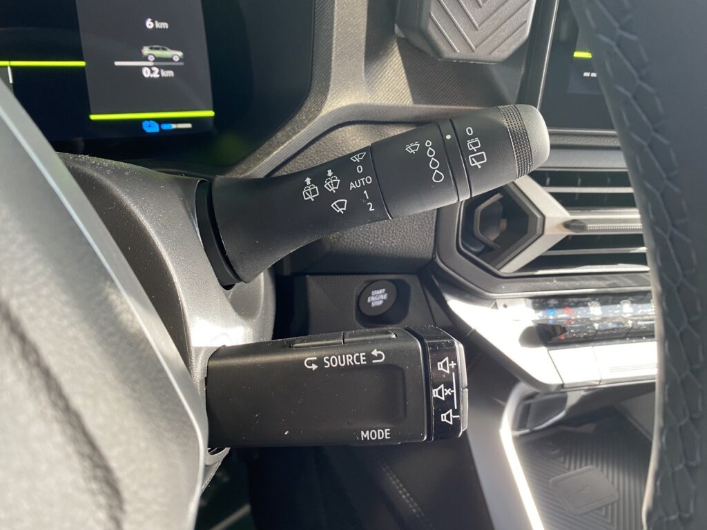 Dacia Bigster Exposé-Bild 33