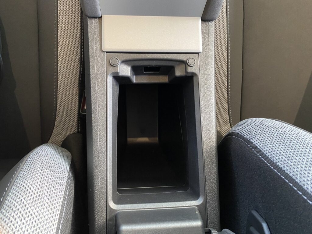 Dacia Bigster Exposé-Bild 39