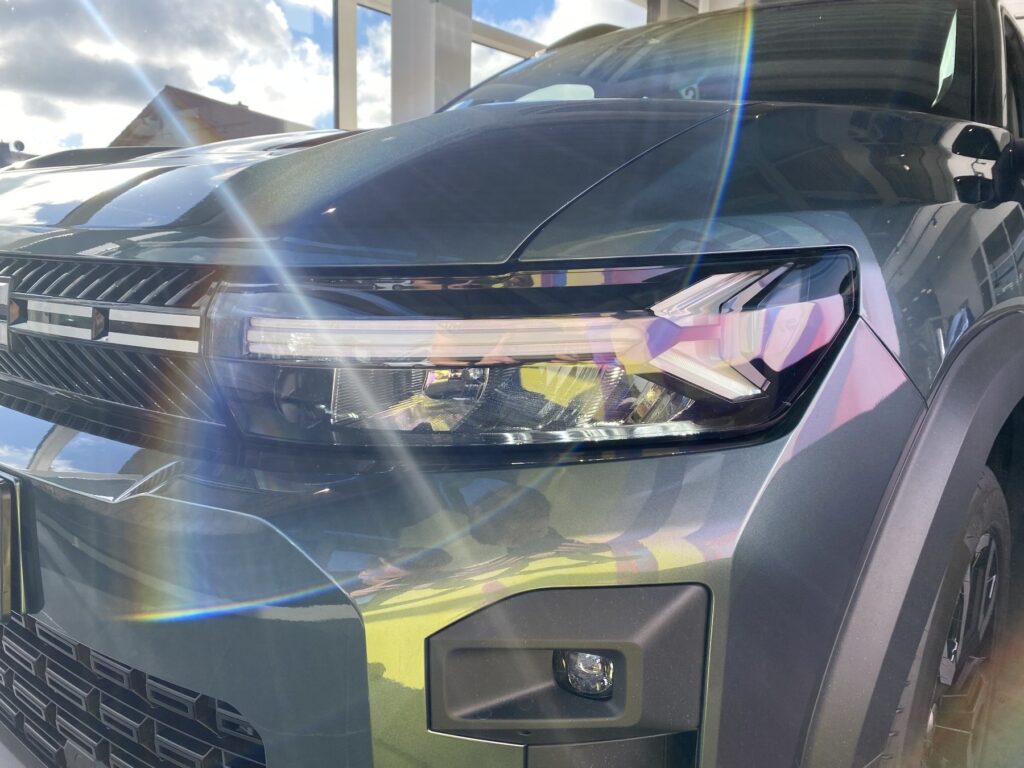 Dacia Bigster Exposé-Bild 43