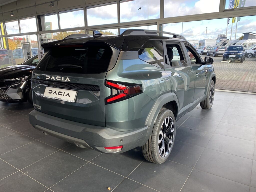 Dacia Bigster Exposé-Bild 14