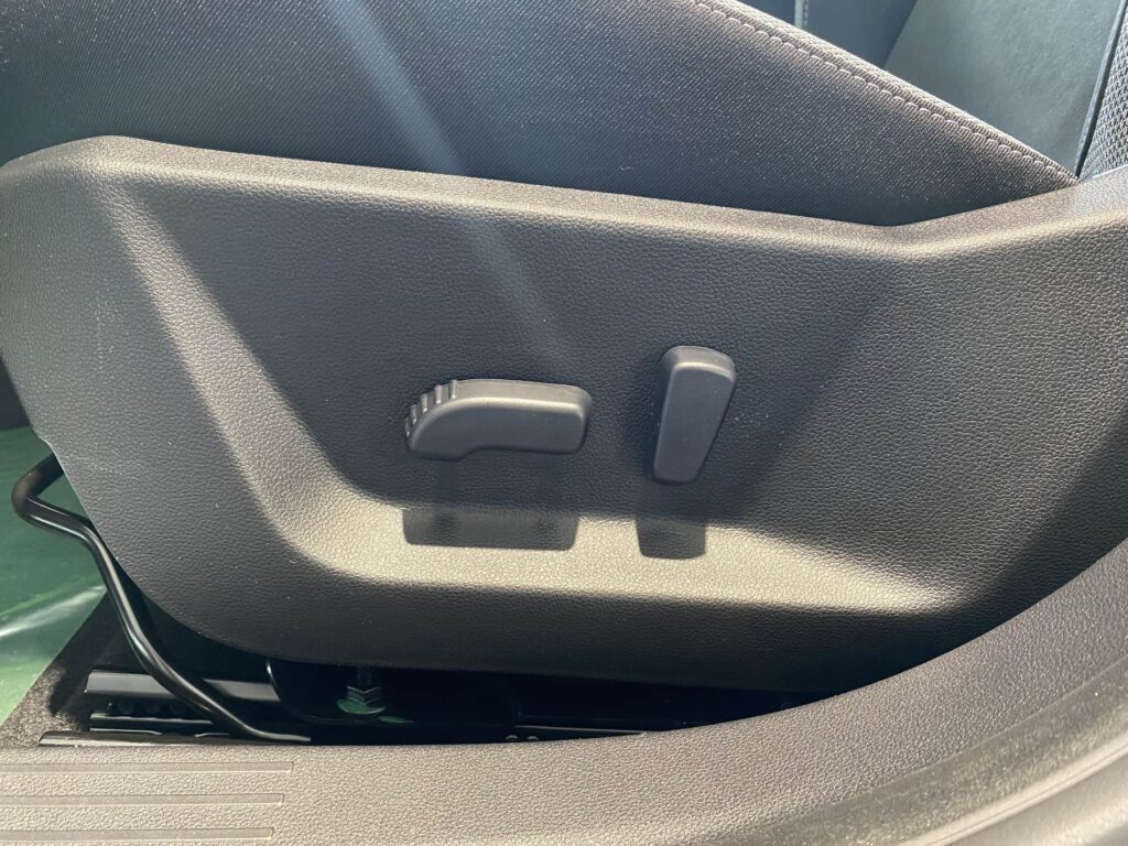 Dacia Bigster Exposé-Bild 25