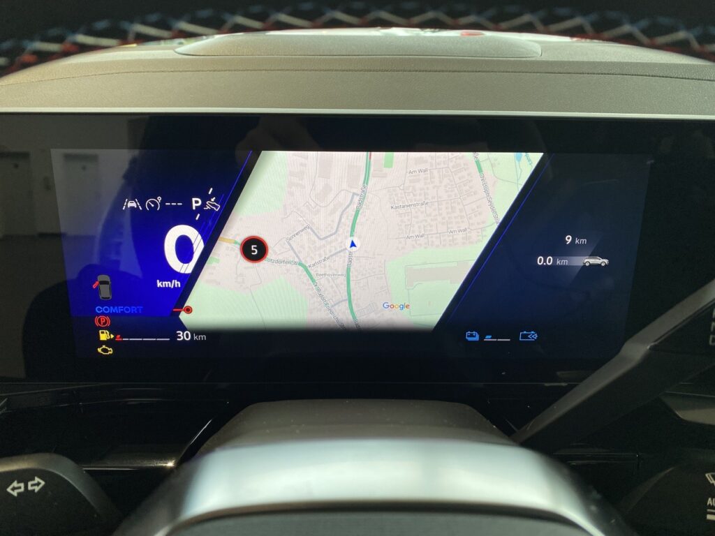 Renault Austral Exposé-Bild 36