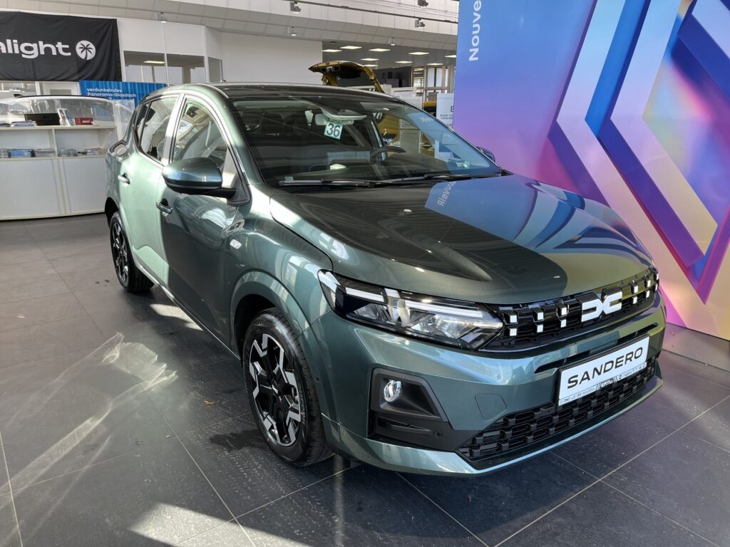 Dacia Sandero Exposé-Bild 3