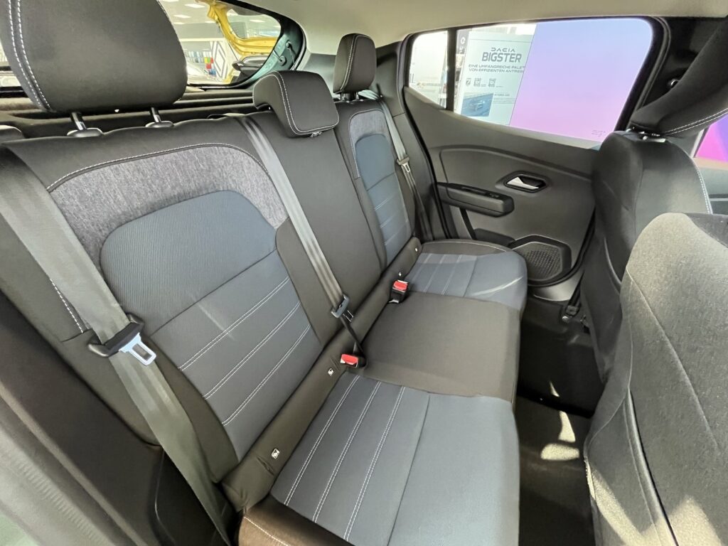 Dacia Sandero Exposé-Bild 8
