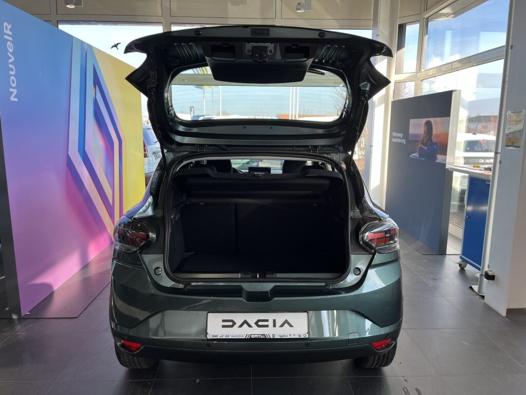 Dacia Sandero Exposé-Bild 14