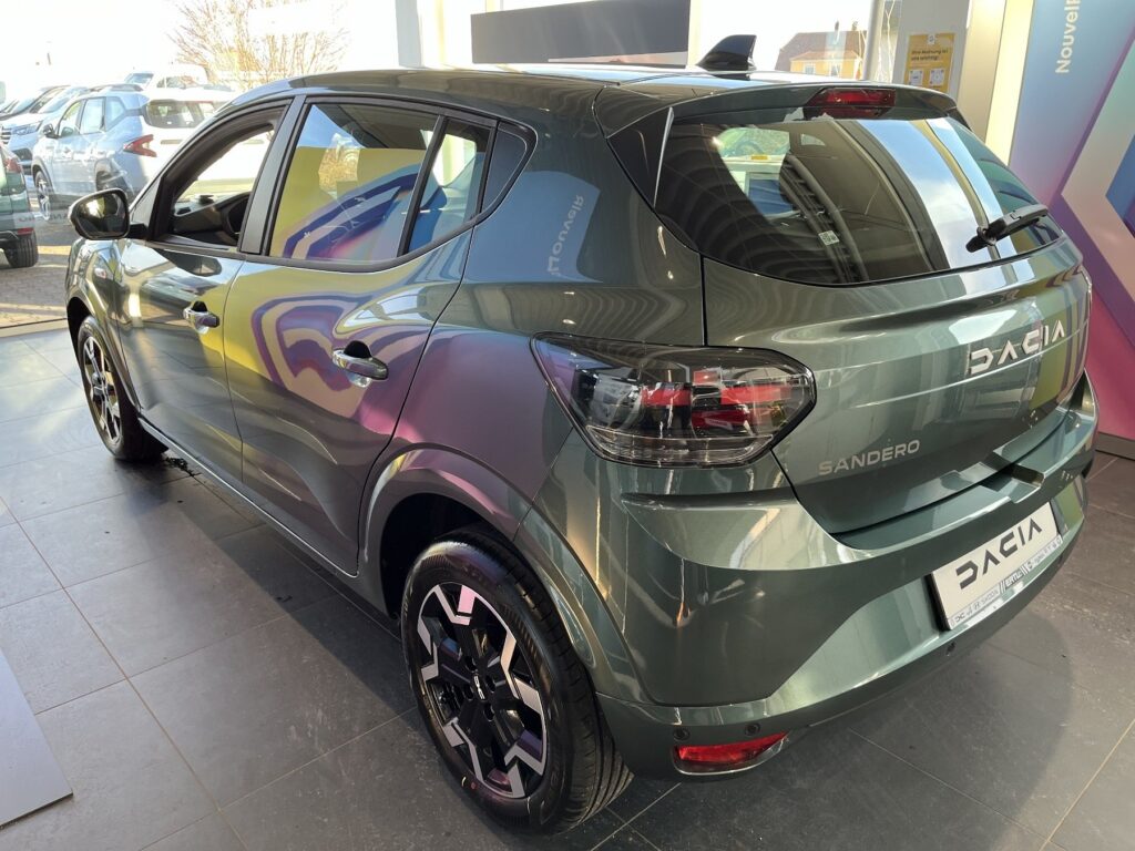 Dacia Sandero Exposé-Bild 17