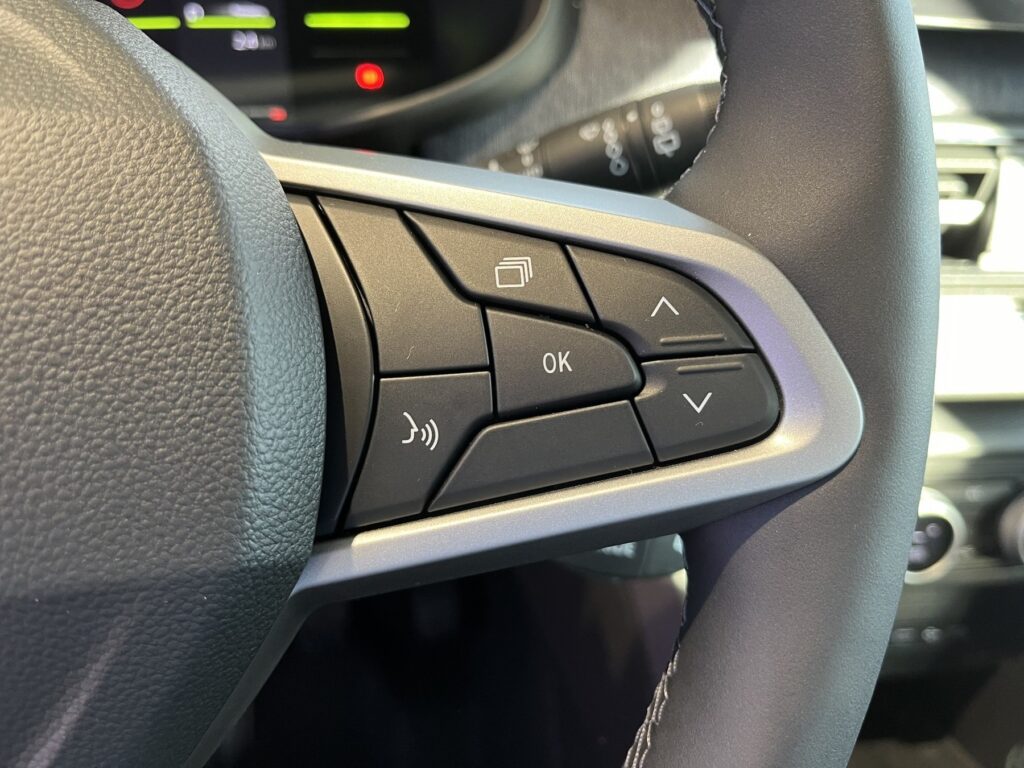 Dacia Sandero Exposé-Bild 24