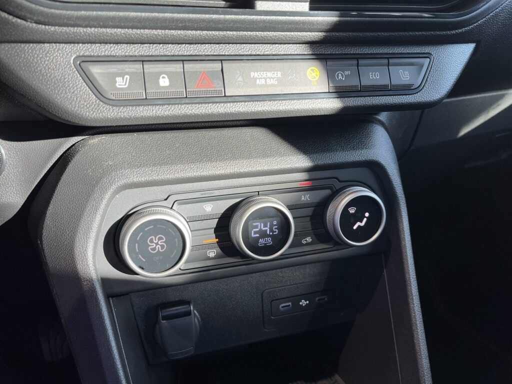 Dacia Sandero Exposé-Bild 30