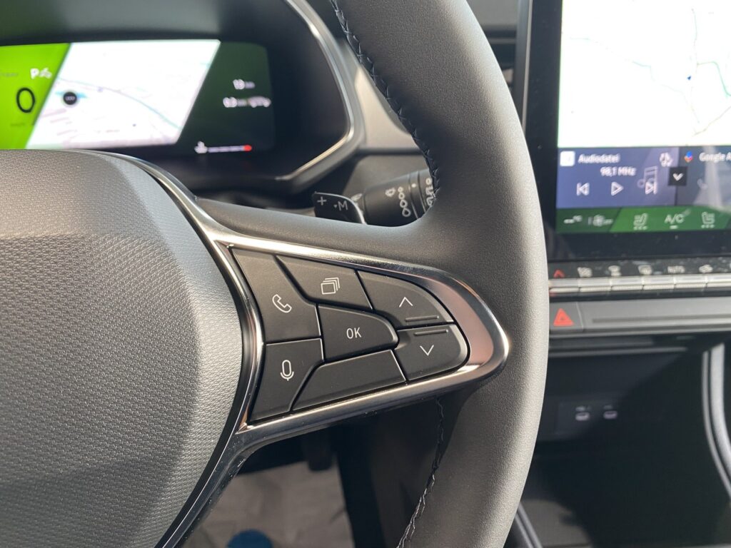 Renault Symbioz Exposé-Bild 24