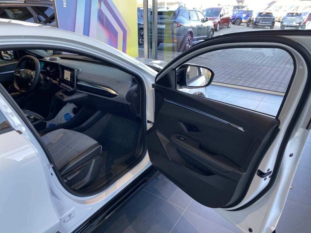 Renault Megane E-TECH Exposé-Bild 5