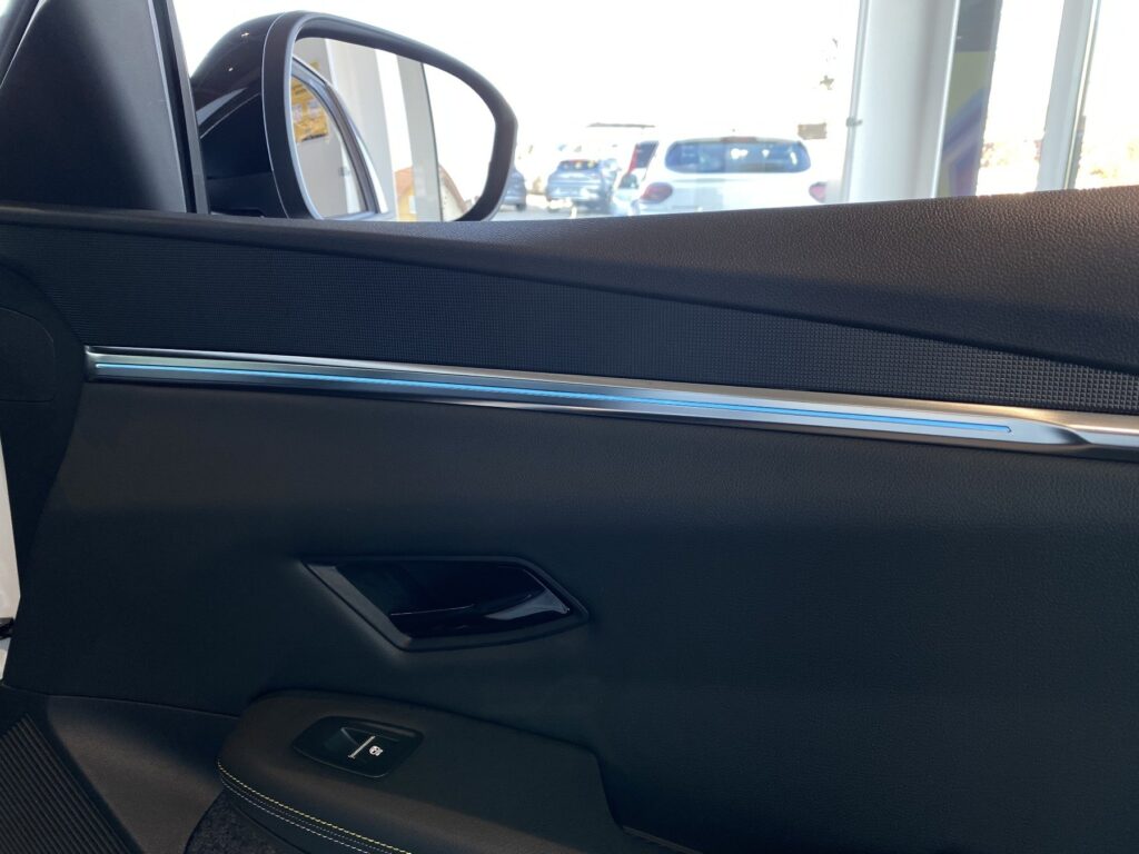 Renault Megane E-TECH Exposé-Bild 9