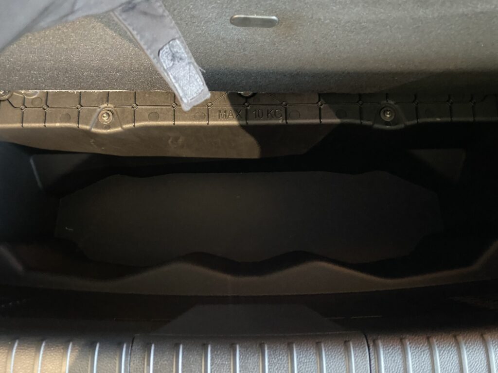 Renault Megane E-TECH Exposé-Bild 21