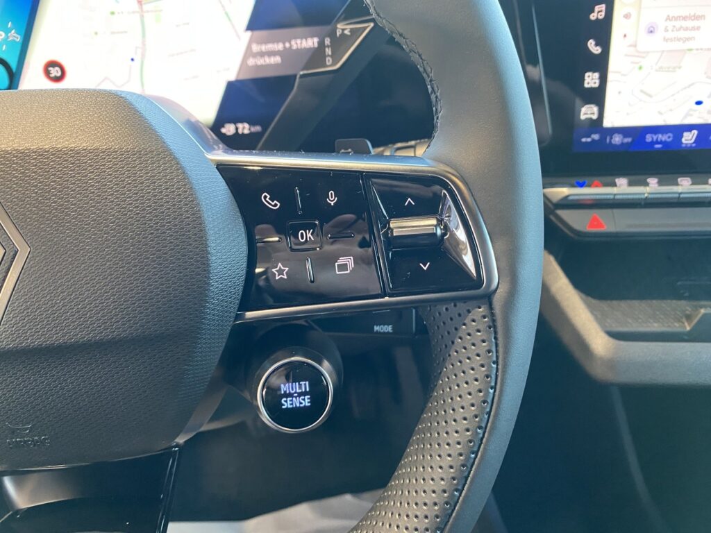 Renault Megane E-TECH Exposé-Bild 28