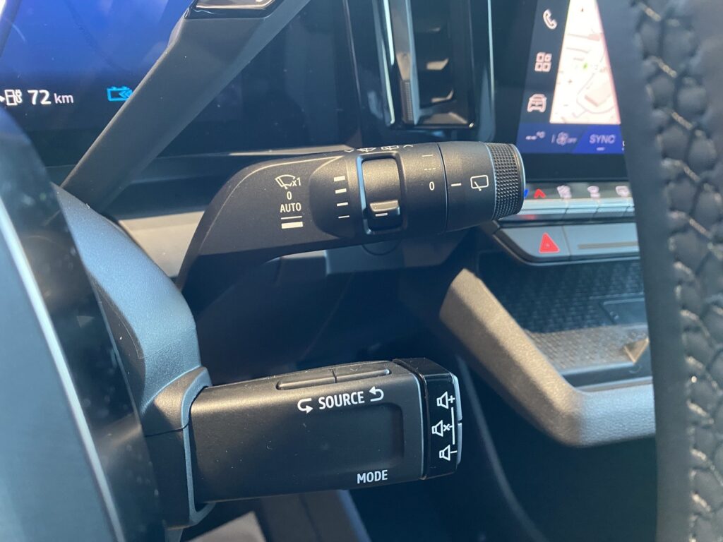 Renault Megane E-TECH Exposé-Bild 31