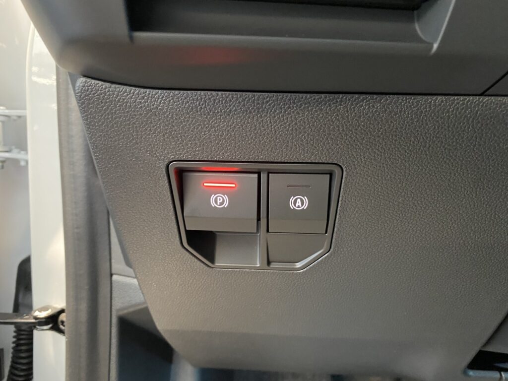 Renault Megane E-TECH Exposé-Bild 37