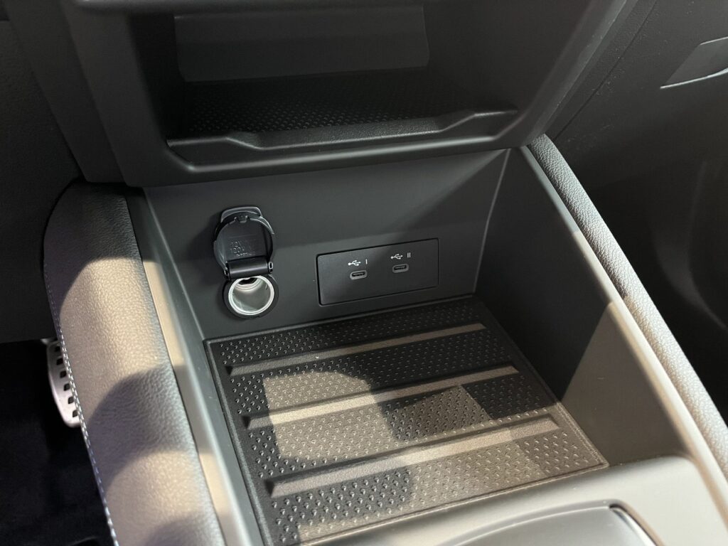 Renault Symbioz Exposé-Bild 36