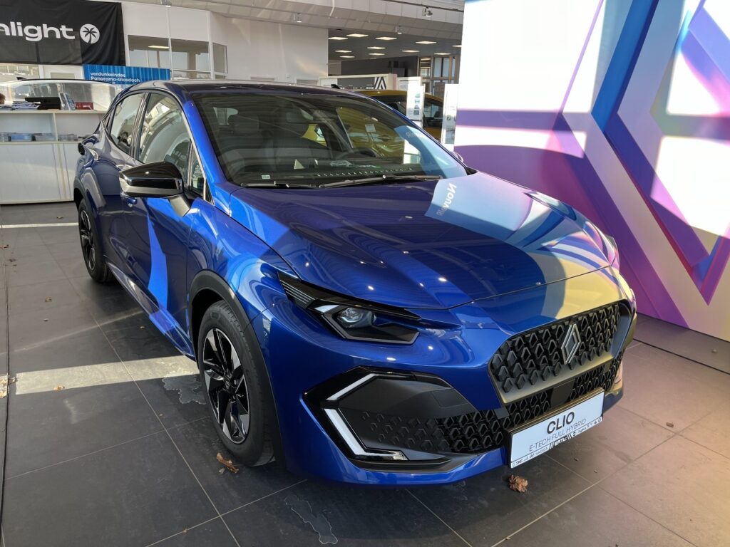 Renault Clio Exposé-Bild 3