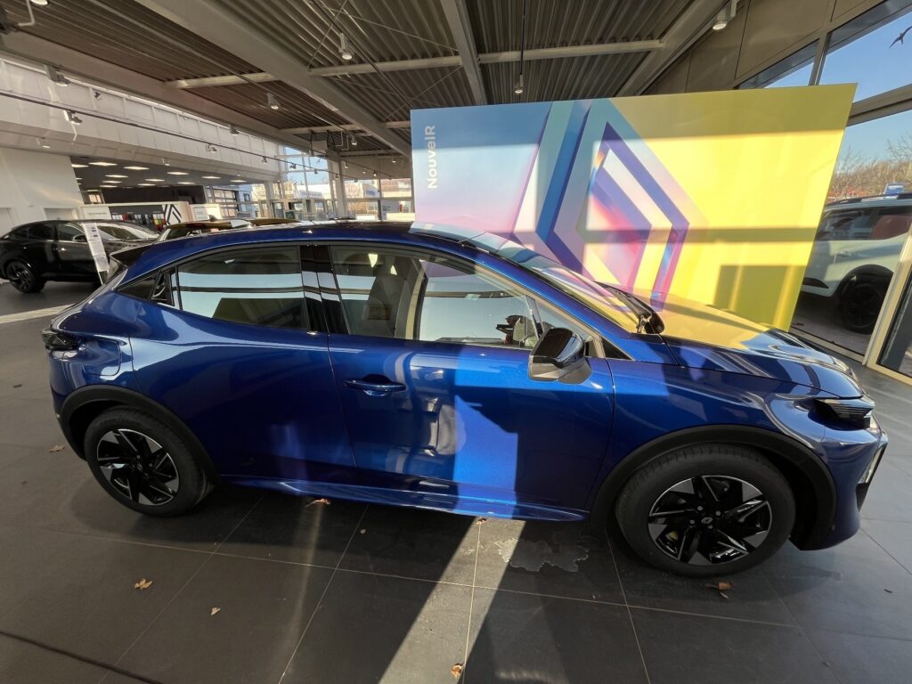 Renault Clio Exposé-Bild 8